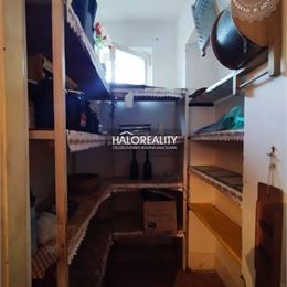 Predaj, rodinný dom Rohovce - EXKLUZÍVNE HALO REALITY