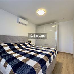 Predaj, rodinný dom Trávnica, štvorizbový bungalov v krásnej lokalite - NOVOSTAVBA - EXKLUZÍVNE HALO REALITY