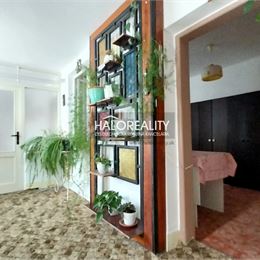 REZERVOVANÉ - Predaj, rodinný dom Špačince, s garážou, pozemok 1518 m² - EXKLUZÍVNE HALO REALITY