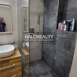 REZERVOVANÉ - Predaj, dvojizbový byt Banská Bystrica, Sídlisko SNP, tehlový byt - EXKLUZÍVNE HALO REALITY
