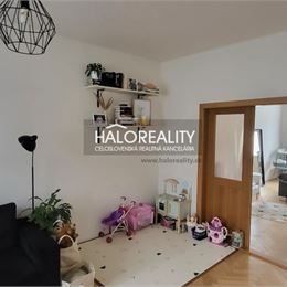 REZERVOVANÉ - Predaj, dvojizbový byt Banská Bystrica, Sídlisko SNP, tehlový byt - EXKLUZÍVNE HALO REALITY
