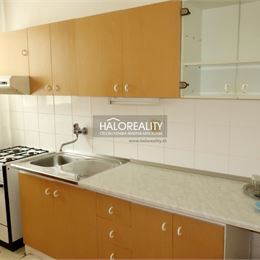 Predaj, štvorizbový byt Prievidza, Staré Sídlisko - ZNÍŽENÁ CENA - EXKLUZÍVNE HALO REALITY