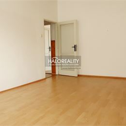 Predaj, štvorizbový byt Prievidza, Staré Sídlisko - ZNÍŽENÁ CENA - EXKLUZÍVNE HALO REALITY