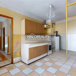REZERVOVANÉ - Predaj, rodinný dom Lieskovec - EXKLUZÍVNE HALO REALITY