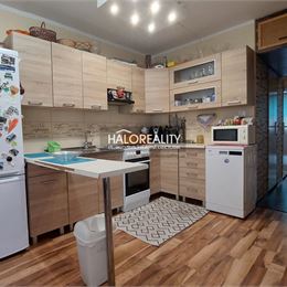 REZERVOVANÉ - Predaj, trojizbový byt Košice Nad Jazerom, Sputniková - ZNÍŽENÁ CENA - EXKLUZÍVNE HALO REALITY