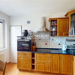 REZERVOVANÉ - Predaj, trojizbový byt Liptovský Mikuláš, Okoličné - EXKLUZÍVNE HALO REALITY