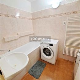 Predaj, trojizbový byt Jablonec, záhrada 231m²