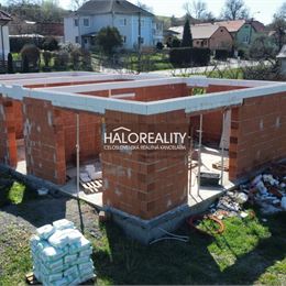 Predaj, rodinný dom Rimavská Sobota, Bakta - VO VÝSTAVBE - EXKLUZÍVNE HALO REALITY