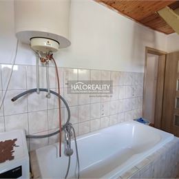 Predaj, rodinný dom Kremnica, Veternícka ulica s garážou - ZNÍŽENÁ CENA - EXKLUZÍVNE HALO REALITY