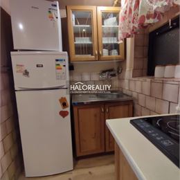 Predaj, chalupa Látky, s pozemkom 494 m² - EXKLUZÍVNE HALO REALITY