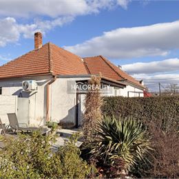 Predaj, rodinný dom Chotín, na pozemku o rozlohe 3520 m² - EXKLUZÍVNE HALO REALITY
