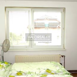 Predaj, štvorizbový byt s lodžiou a vlastným kúrením, Petrova Ves - EXKLUZÍVNE HALO REALITY