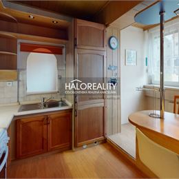 Predaj, trojizbový byt Liptovský Hrádok, Prekážka - EXKLUZÍVNE HALO REALITY
