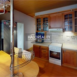 Predaj, trojizbový byt Liptovský Hrádok, Prekážka - EXKLUZÍVNE HALO REALITY
