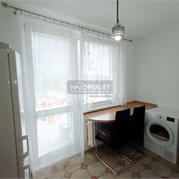 Predaj, trojizbový byt Žiar nad Hronom, veľkometrážny - EXKLUZÍVNE HALO REALITY