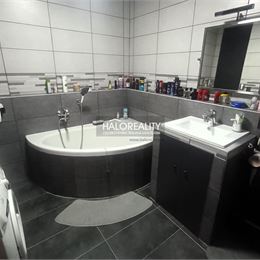 Predaj, trojizbový byt Skalica