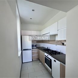 Predaj, trojizbový byt Bošany