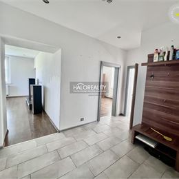 Predaj, trojizbový byt Bošany