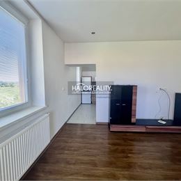 Predaj, trojizbový byt Bošany