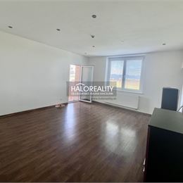 Predaj, trojizbový byt Bošany