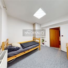 Predaj, trojizbový byt Liptovský Peter - ZNÍŽENÁ CENA - EXKLUZÍVNE HALO REALITY