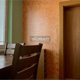 REZERVOVANÉ - Predaj, dvojizbový byt Zvolen, Lipovec - ZNÍŽENÁ CENA - EXKLUZÍVNE HALO REALITY