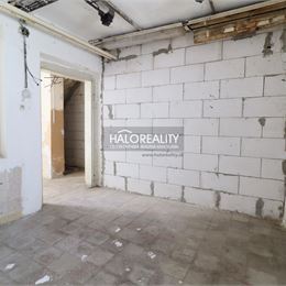 Predaj, obchodný priestor Štúrovo, v blízkosti centra - EXKLUZÍVNE HALO REALITY