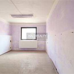 Predaj, obchodný priestor Štúrovo, v blízkosti centra - EXKLUZÍVNE HALO REALITY