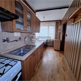 Predaj, trojizbový byt Prievidza, Dlhá Ulica - centrum - EXKLUZÍVNE HALO REALITY