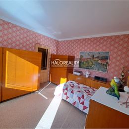 Predaj, trojizbový byt Kremnica, s balkónom - EXKLUZÍVNE HALO REALITY