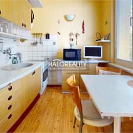 Predaj, trojizbový byt Kremnica, s balkónom - EXKLUZÍVNE HALO REALITY