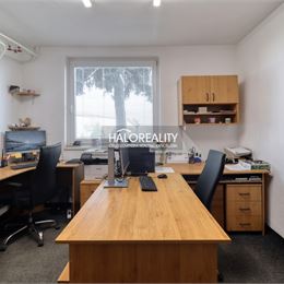 Predaj, administratívny priestor Vrbové - družstevný - EXKLUZÍVNE HALO REALITY