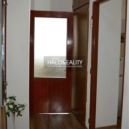 REZERVOVANÉ - Predaj, trojizbový byt Spišská Belá - ZNÍŽENÁ CENA - EXKLUZÍVNE HALO REALITY