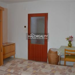 REZERVOVANÉ - Predaj, trojizbový byt Spišská Belá - ZNÍŽENÁ CENA - EXKLUZÍVNE HALO REALITY