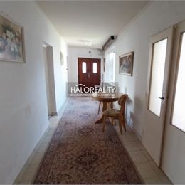 Predaj, rodinný dom Naháč, s garážou, pozemok 1576 m² - EXKLUZÍVNE HALO REALITY