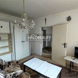 Predaj, rodinný dom Naháč, s garážou, pozemok 1576 m² - EXKLUZÍVNE HALO REALITY
