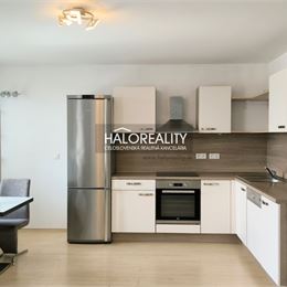 REZERVOVANÉ - Predaj, dvojizbový byt Sekule - ZNÍŽENÁ CENA - EXKLUZÍVNE HALO REALITY + VIDEOOBHLIADKA