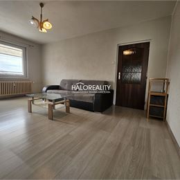 REZERVOVANÉ - Predaj, trojizbový byt Banská Štiavnica - EXKLUZÍVNE HALO REALITY