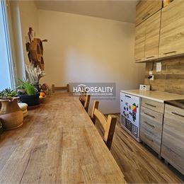 REZERVOVANÉ - Predaj, dvojizbový byt Banská Štiavnica - EXKLUZÍVNE HALO REALITY