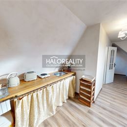 REZERVOVANÉ - Predaj, apartmán Banská Štiavnica - ZNÍŽENÁ CENA - EXKLUZÍVNE HALO REALITY