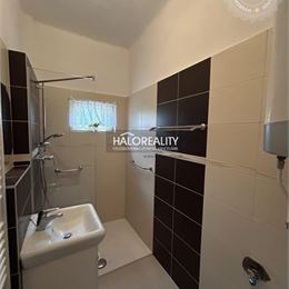Predaj, rodinný dom Zemianske Kostoľany - EXKLUZÍVNE HALO REALITY