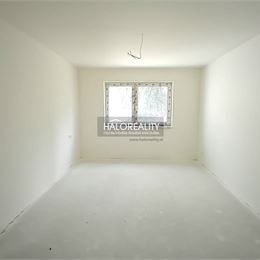 Predaj, dvojizbový byt Lučenec, s podlahovým kúrením a parkovacím miestom v cene - EXKLUZÍVNE HALO REALITY