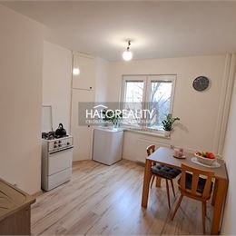 Predaj, dvojizbový byt Prievidza, Staré Mesto - Prievidza - ZNÍŽENÁ CENA - EXKLUZÍVNE HALO REALITY