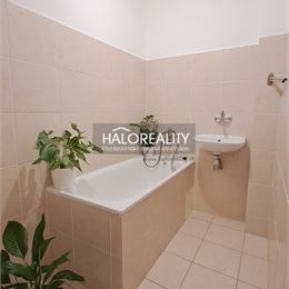 Predaj, dvojizbový byt Prievidza, Staré Mesto - Prievidza - ZNÍŽENÁ CENA - EXKLUZÍVNE HALO REALITY