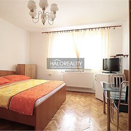 Predaj, trojizbový byt Podhájska, dva samostatné byty so zastrešenou terasou a parkovaním - EXKLUZÍVNE HALO