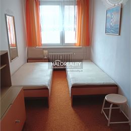 Predaj, štvorizbový byt Brezová pod Bradlom - ZNÍŽENÁ CENA