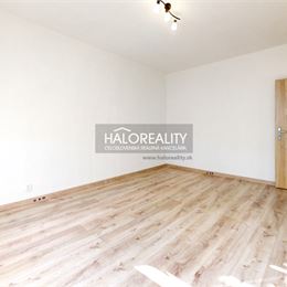 Predaj, trojizbový družstevný byt Lučenec, Vajanského - ZNÍŽENÁ CENA - EXKLUZÍVNE HALO REALITY
