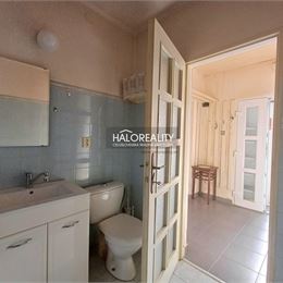Predaj, rodinný dom Ráztočno, pozemok 644m² - ZNÍŽENÁ CENA - EXKLUZÍVNE HALO REALITY