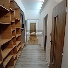 Predaj, dvojizbový byt Lučenec, priestranný, smart s bezproblémovým parkovaním