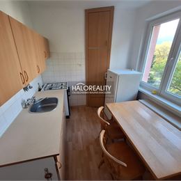 Predaj, dvojizbový byt Prievidza
